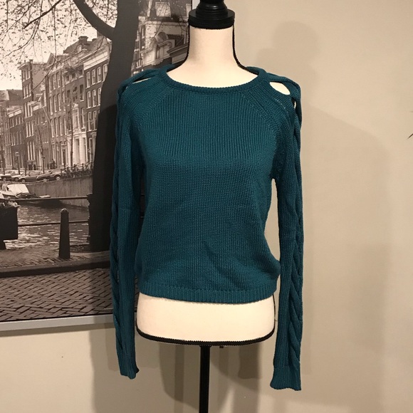 Open sleeve Sweater - Picture 1 of 4